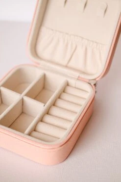 Compact Peach Jewelry Travel Case with Removable Dividers