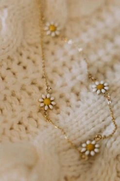Gold Vermeil Daisy Necklace - Dainty Floral Sterling Silver Jewelry -ROOLEE FASHION SHOP IMG 9351 2 6239bd67 3b09 404a 9295 053edd654047