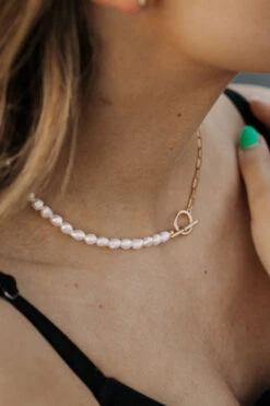 Gold Coast Pearl & Paperclip Link Necklace