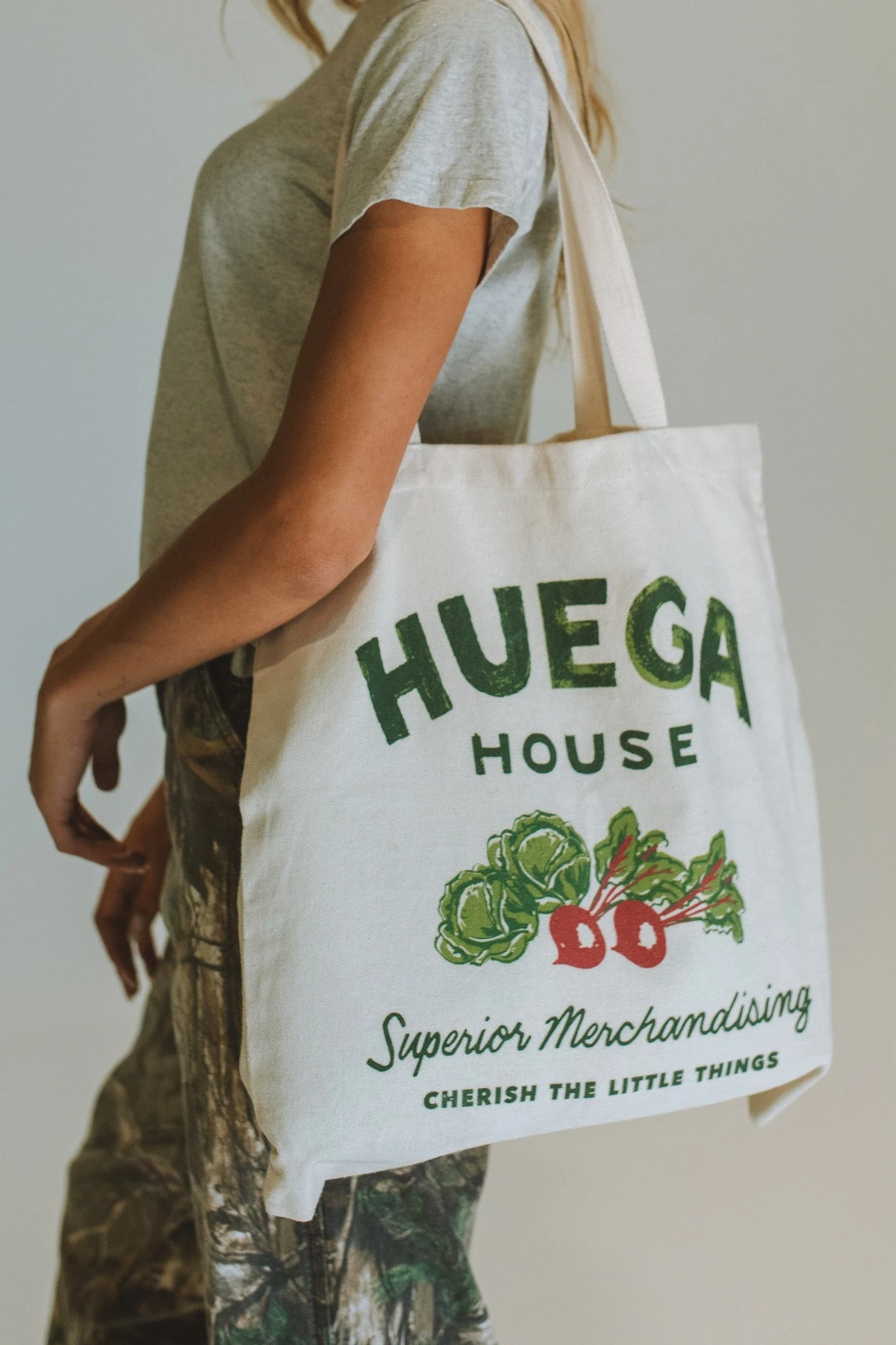 Huega House Sustainable Canvas Tote Bag for Everyday Carry 3 Huega House Sustainable Canvas Tote Bag for Everyday Carry