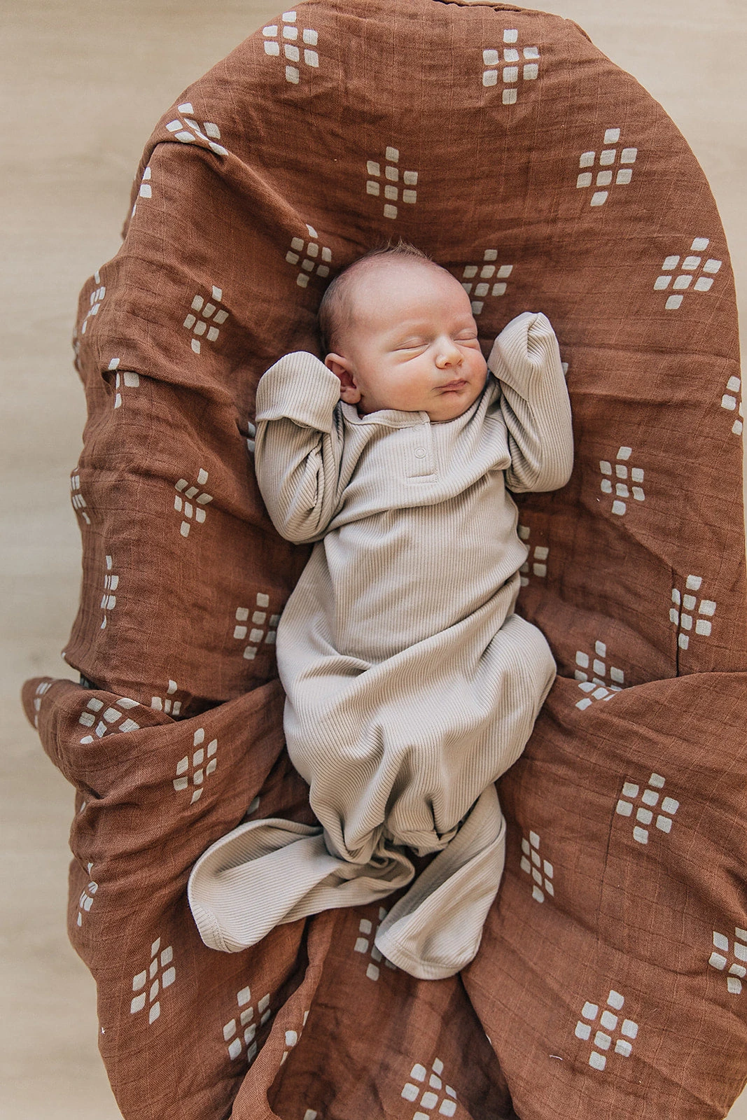 Organic Cotton Ribbed Knot Baby Gown - Oatmeal 4 Organic Cotton Ribbed Knot Baby Gown - Oatmeal - Image 2