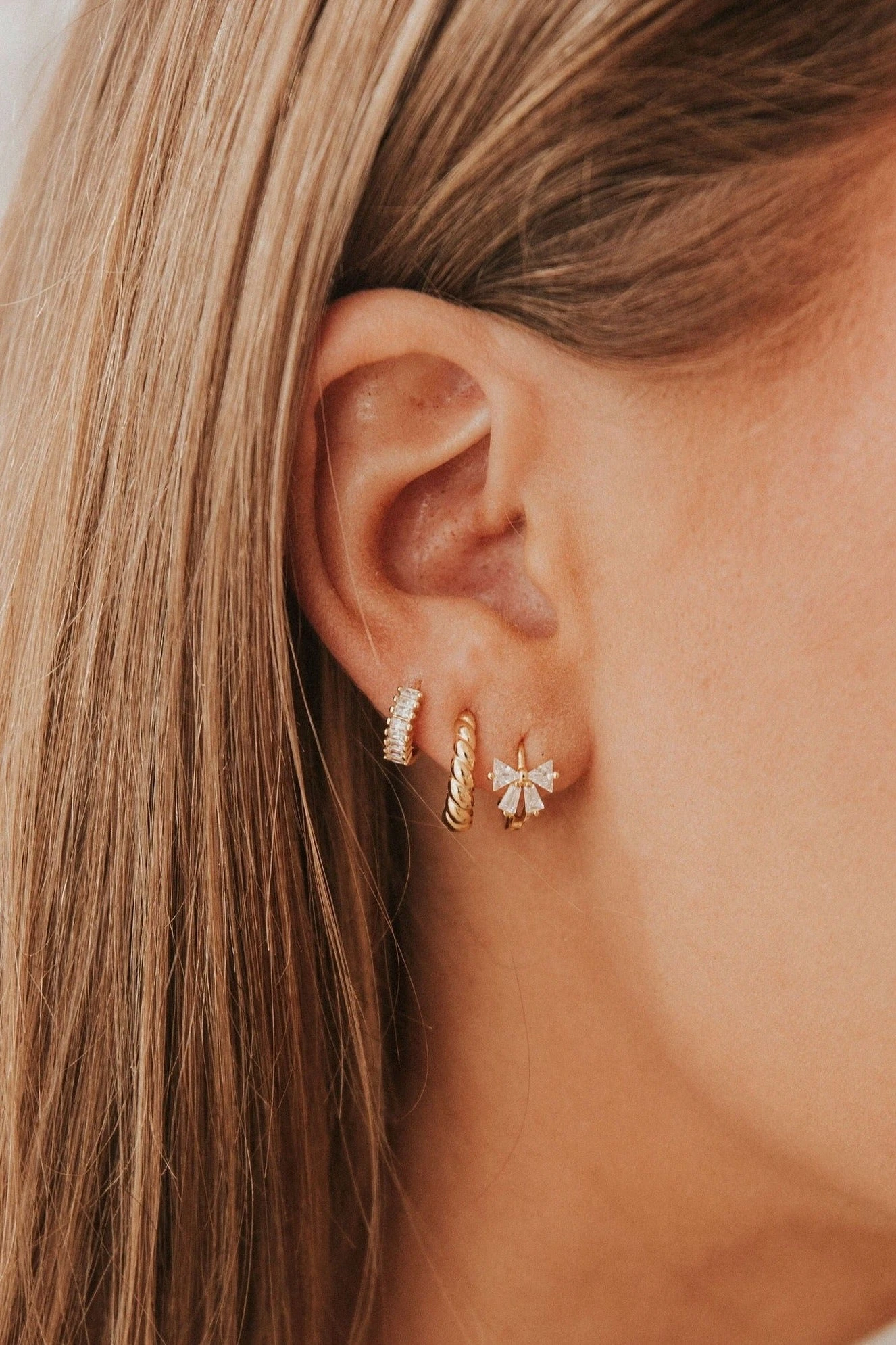 Gold Vermeil Bow Hoop Earrings - Hypoallergenic Dainty 10mm Hoops 4 Gold Vermeil Bow Hoop Earrings - Hypoallergenic Dainty 10mm Hoops - Image 2