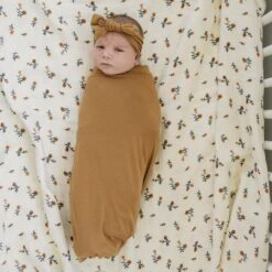 Mebie Baby Mustard Bamboo Stretch Swaddle -ROOLEE FASHION SHOP NEP 2849 websize d8c8d3da 513c 4bb4 8e67 4940ba1ff700