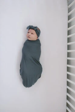 Mebie Baby Charcoal Bamboo Stretch Swaddle -ROOLEE FASHION SHOP NEP 2865 websize e63ffc98 35de 44dc 900e 145799eb795c
