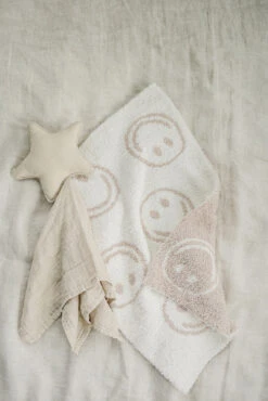 Smiley Taupe Ultra-Soft Plush Blanket - Lightweight Nursery & Home Throw