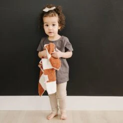 Rust Checkered Plush Blanket - Ultra-Soft Aesthetic Throw for Kids & Home -ROOLEE FASHION SHOP NEP 8640 2 websize