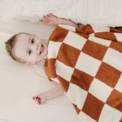 Rust Checkered Plush Blanket - Ultra-Soft Aesthetic Throw for Kids & Home -ROOLEE FASHION SHOP NEP 8712 2 websize