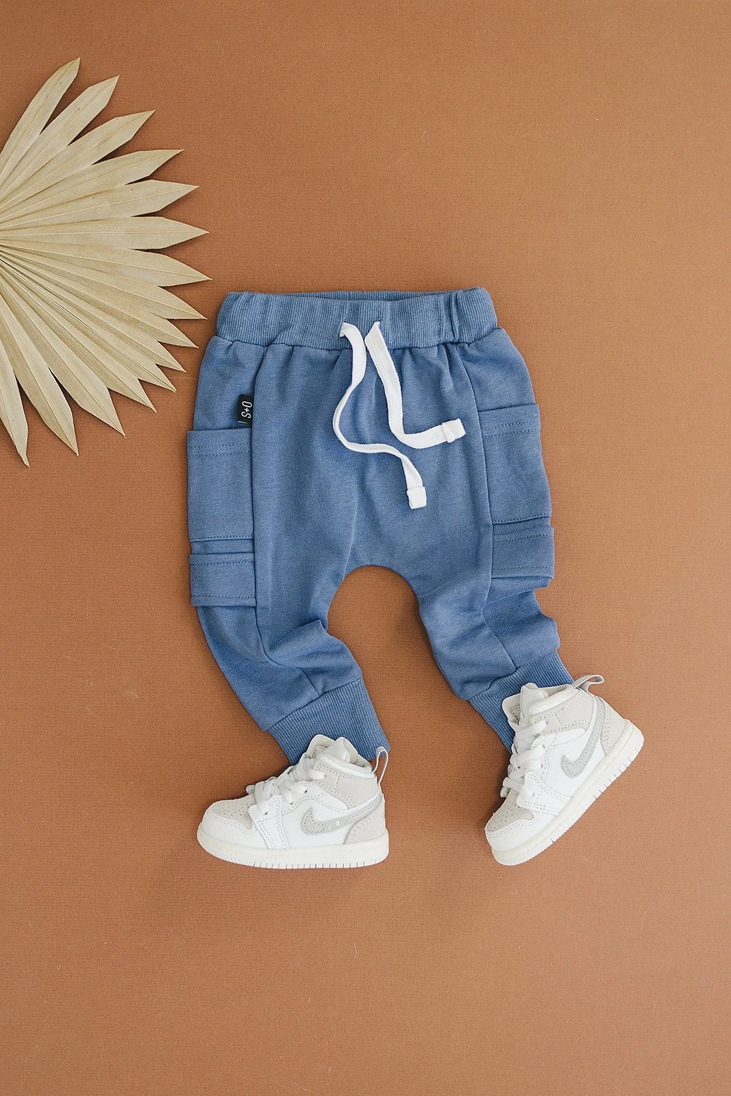 Kids Fleece Joggers - Warm Cargo Style Sweatpants 11 Kids Fleece Joggers - Warm Cargo Style Sweatpants - Image 9