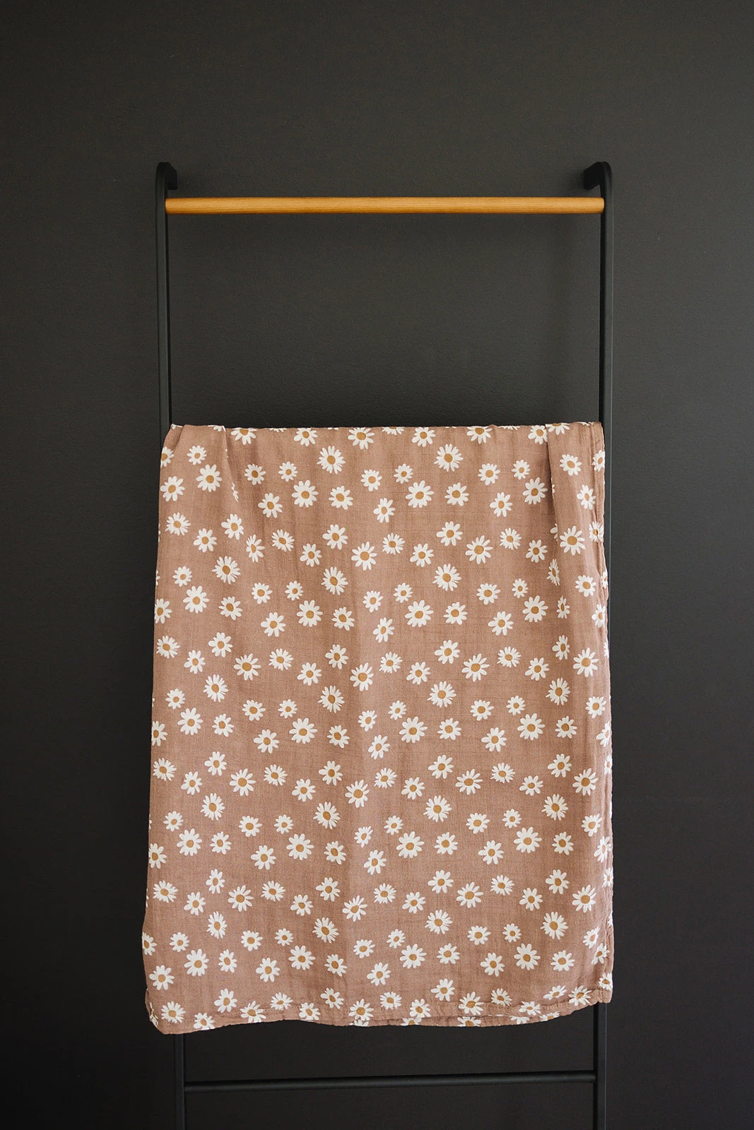 Daisy Dream Soft 100% Cotton Muslin Baby Swaddle Blanket 4 Daisy Dream Soft 100% Cotton Muslin Baby Swaddle Blanket - Image 2