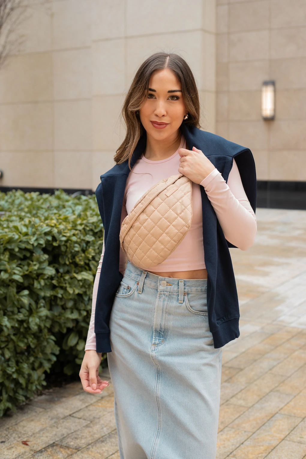 Quilted Beige Fanny Pack - Stylish Hands-Free Crossbody Travel Bag 4 Quilted Beige Fanny Pack - Stylish Hands-Free Crossbody Travel Bag - Image 2